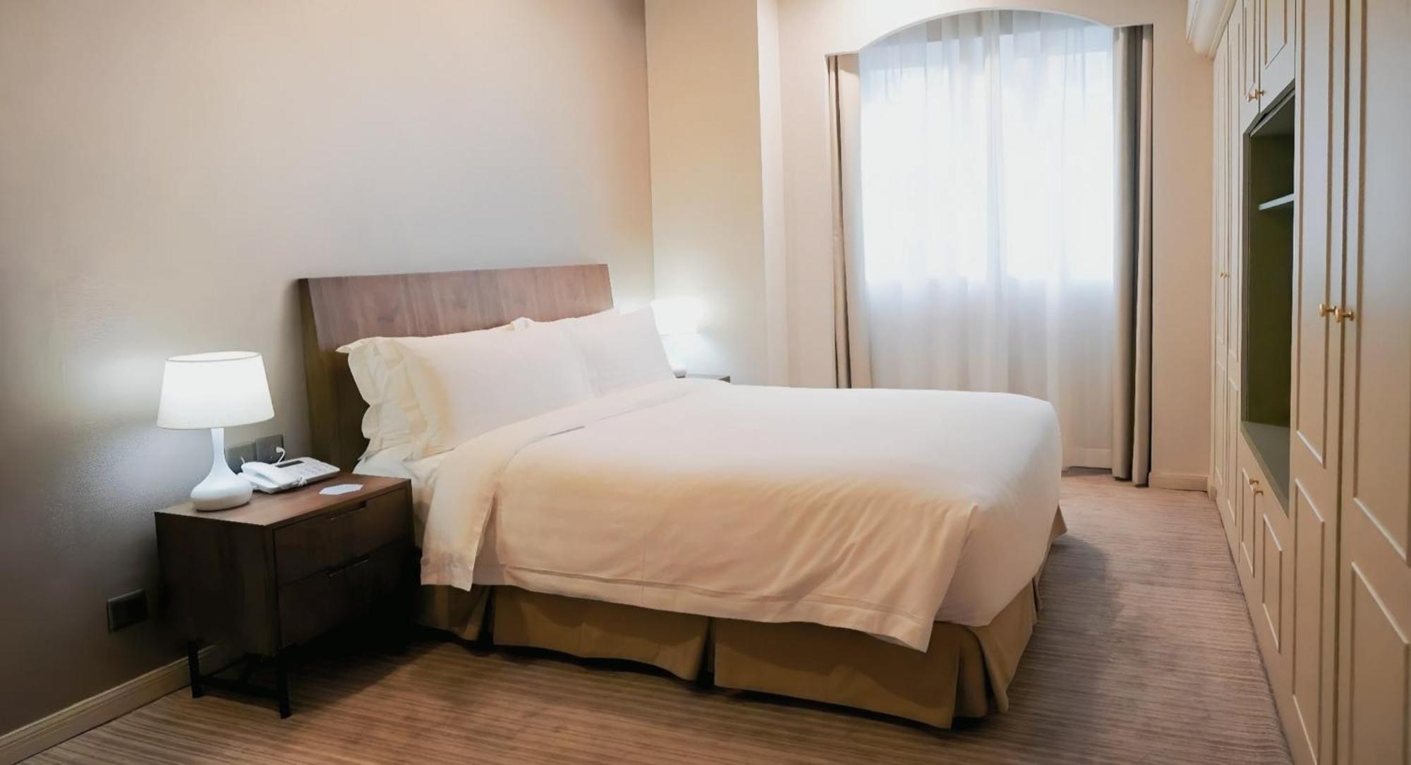 Green Court Residence City Center, Шанхай Екстериор снимка